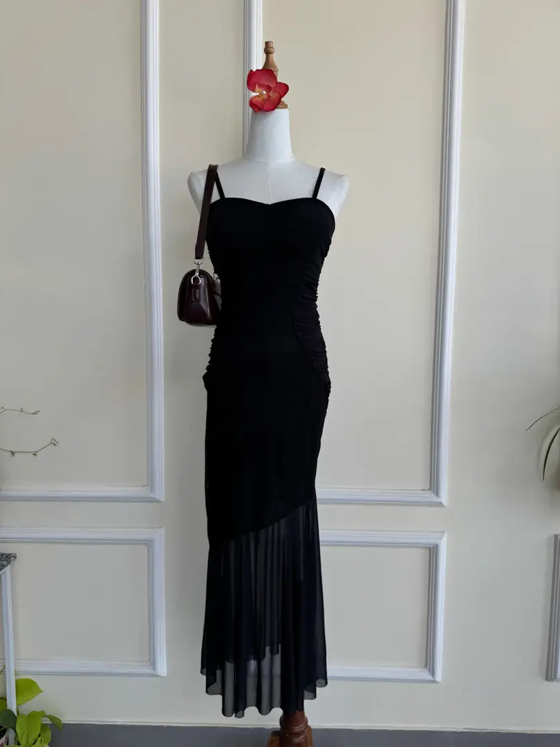 133 LADIES DRESS