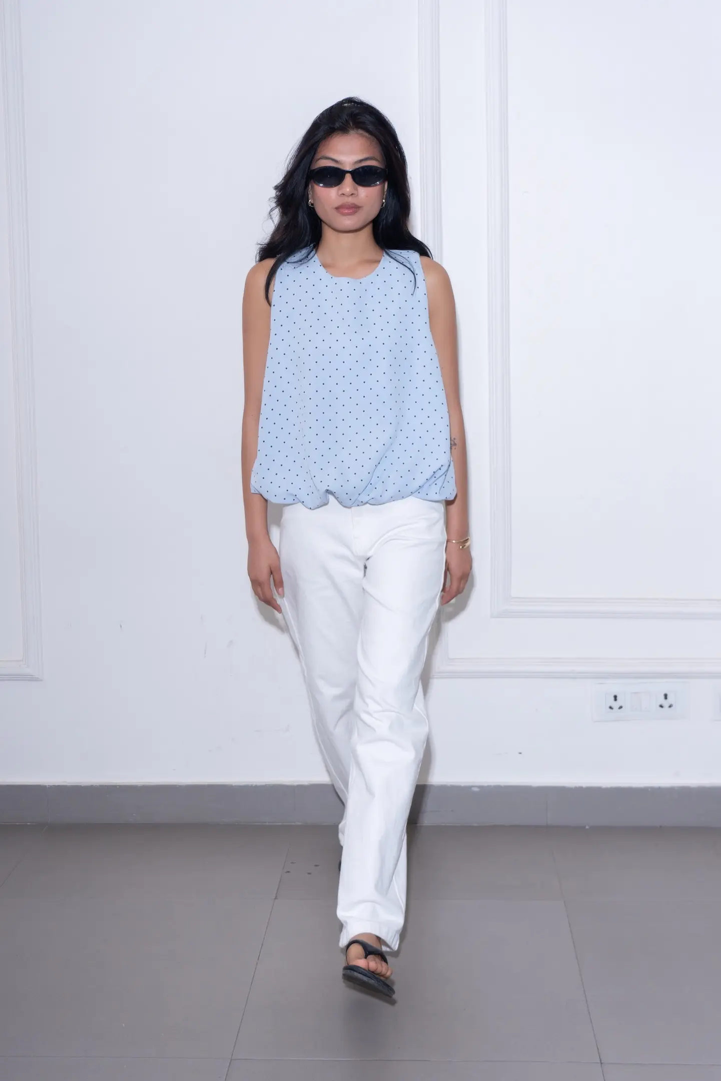 511 SLEEVELESS TOPS 