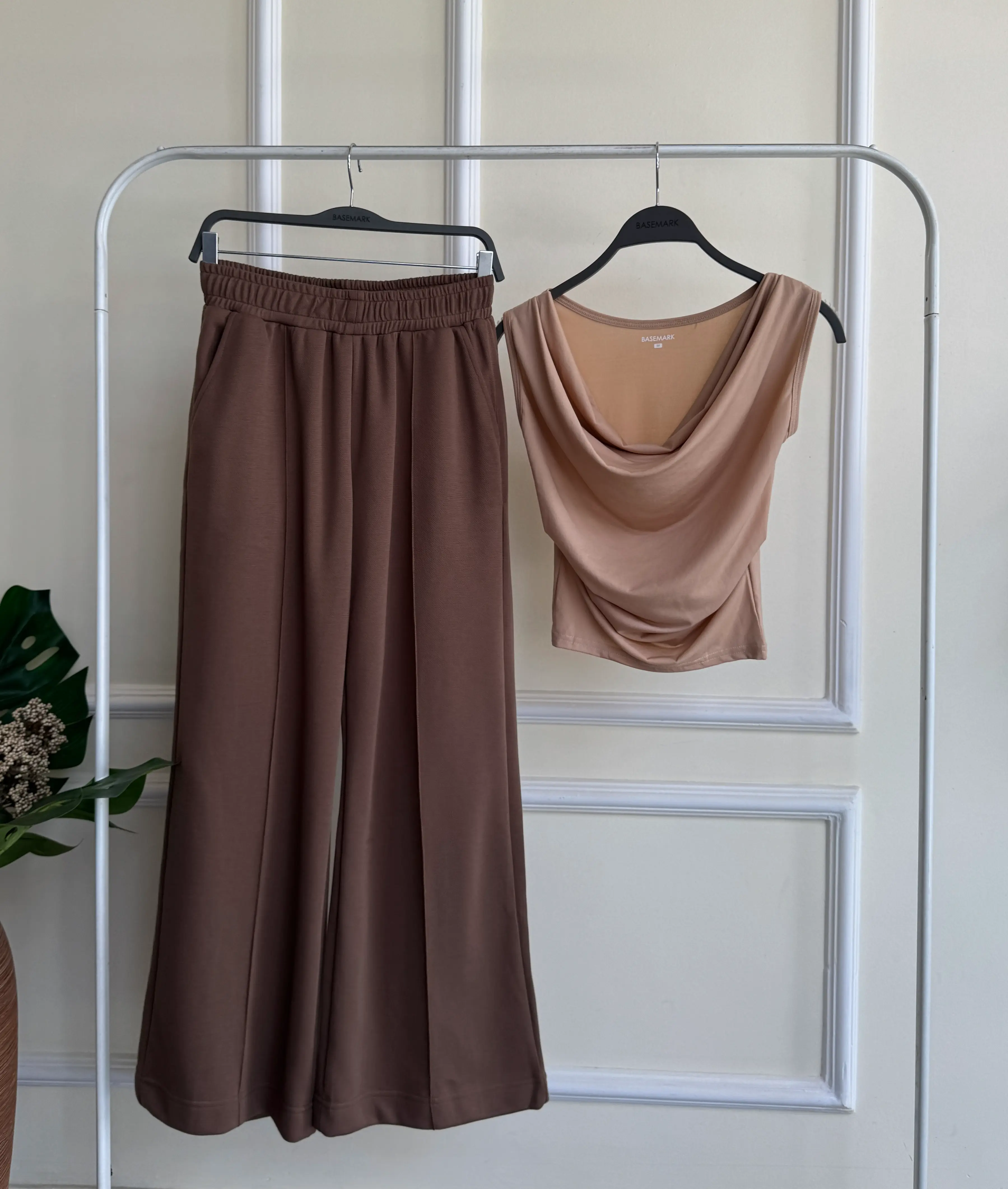 BMKS SS25-33 SOLID WIDE LEG TROUSER