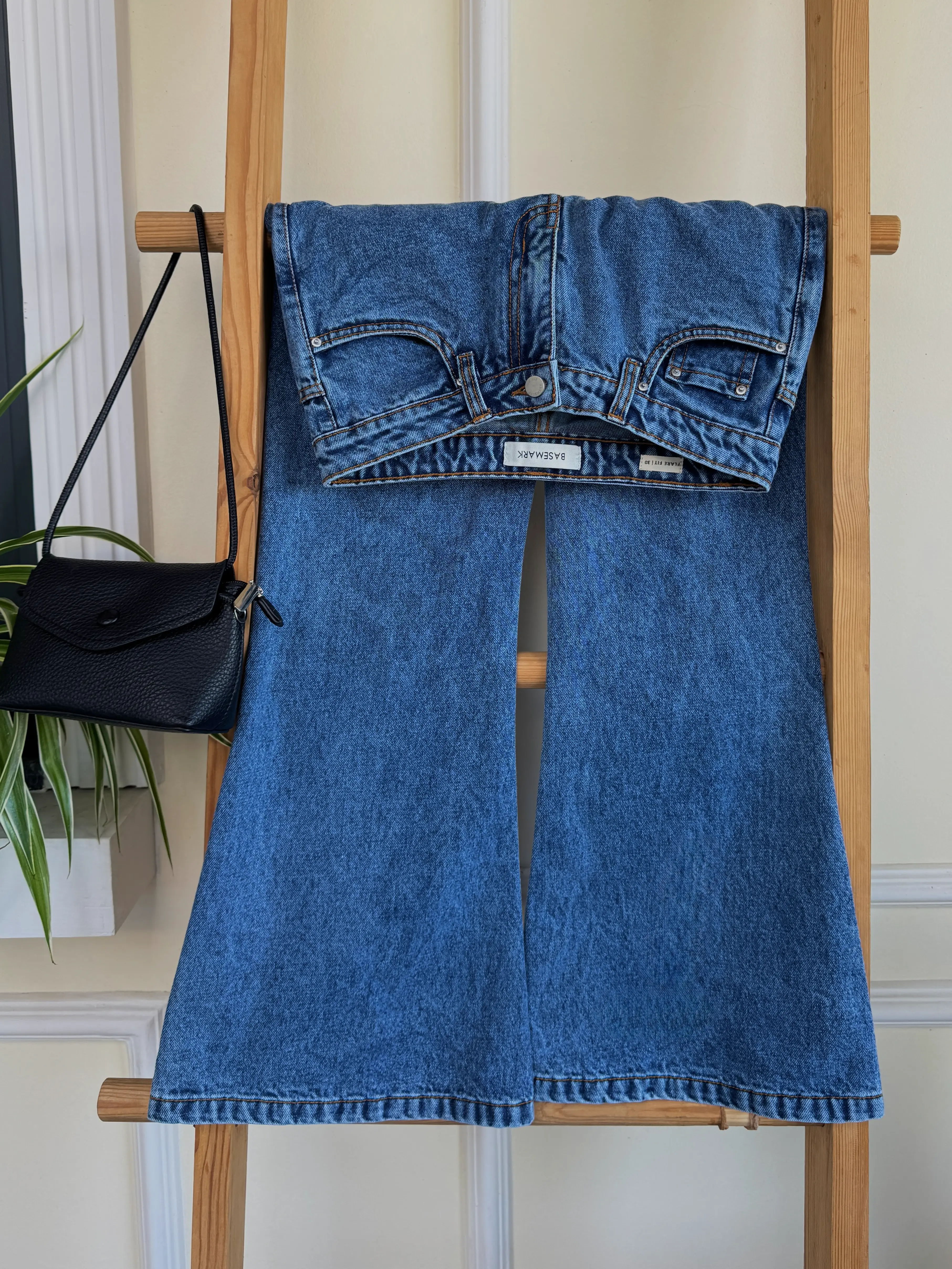 BMO SS25-73 FLARE FIT PANT
